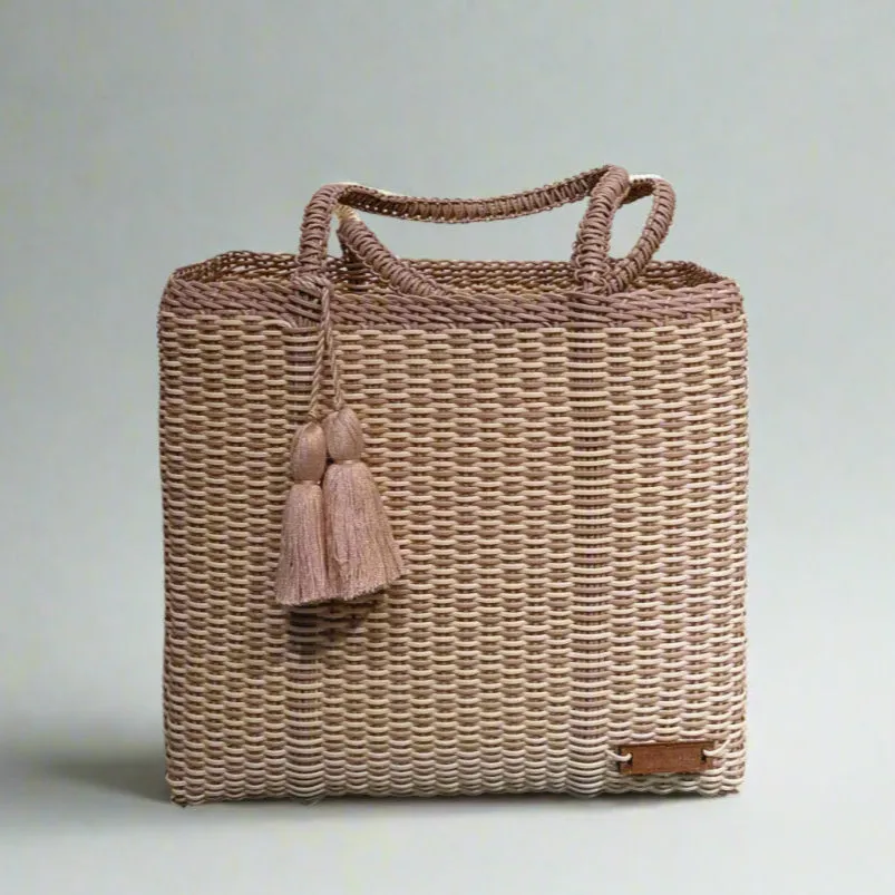 IXOQ Cesta recycled plastic tote (SOLD THRU KASSATEX) Med - Basketweave